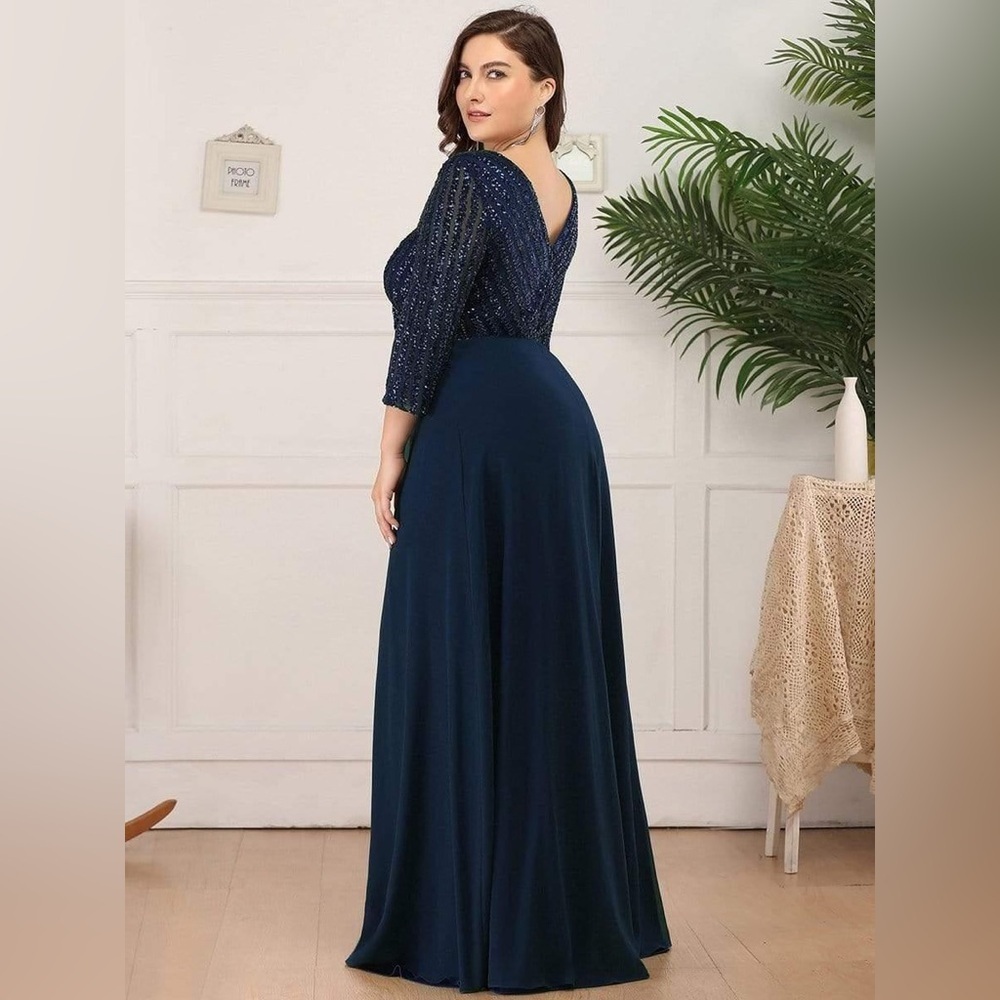 🆕 Plus Size V Neck A-Line Sequin Evening Dress with Sleeve - Picture 2 of 3